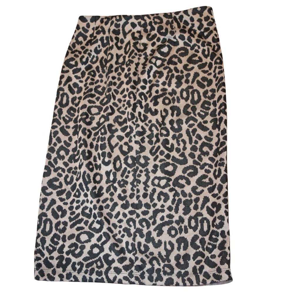 2/$30 🏷 Max Studio Leopoard Print Pencil Skirt Size Small
